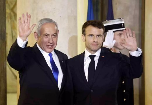 İsrail Başbakanı Netanyahu ile Macron arasında gergin görüşme. 